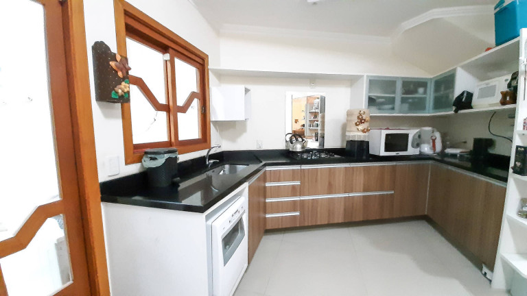Imagem Sobrado com 3 Quartos à Venda, 172 m² em Nossa Senhora Das Graças - Canoas Imagem Sobrado com 3 Quartos à Venda, 172 m² em Nossa Senhora Das Graças - Canoas