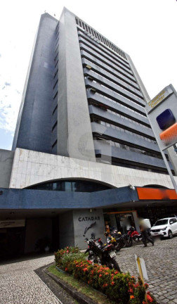 Imóvel Comercial à Venda, 211 m² em Caminho Das árvores - Salvador