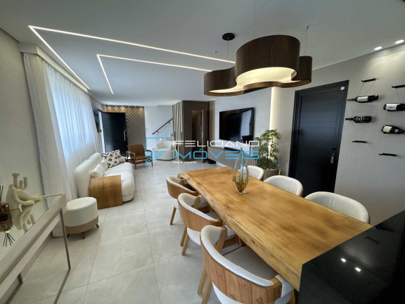 Imagem Casa com 3 Quartos à Venda, 140 m² em Guilhermina - Praia Grande Imagem Casa com 3 Quartos à Venda, 140 m² em Guilhermina - Praia Grande