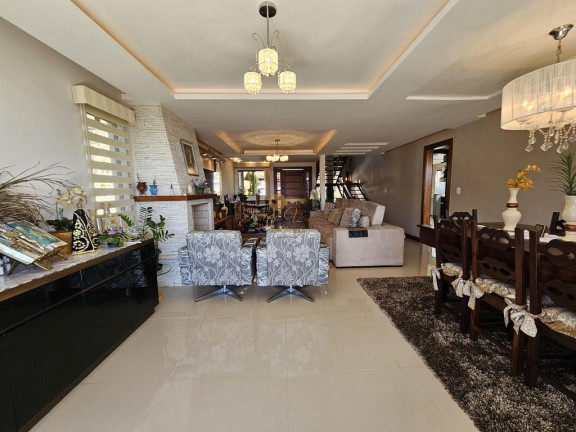 Imagem Casa com 3 Quartos à Venda, 265 m² em Várzea - Teresópolis Imagem Casa com 3 Quartos à Venda, 265 m² em Várzea - Teresópolis
