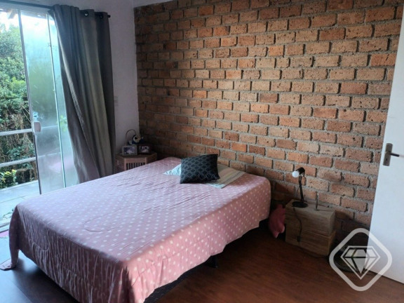 Imagem Casa com 3 Quartos à Venda, em Ipanema - Porto Alegre Imagem Casa com 3 Quartos à Venda, em Ipanema - Porto Alegre