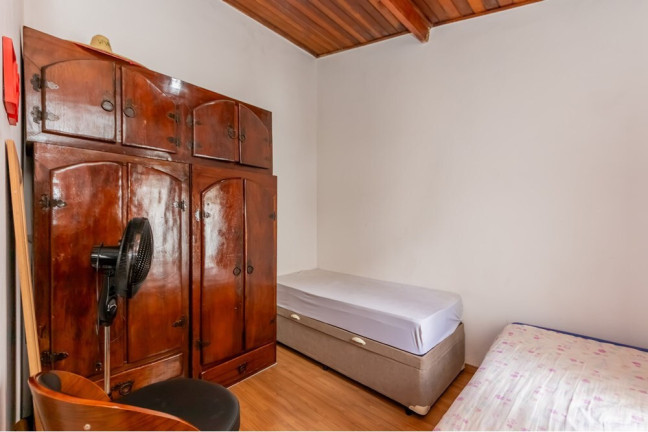 Imagem Casa com 3 Quartos à Venda, 247 m² em Guarapiranga - São Paulo