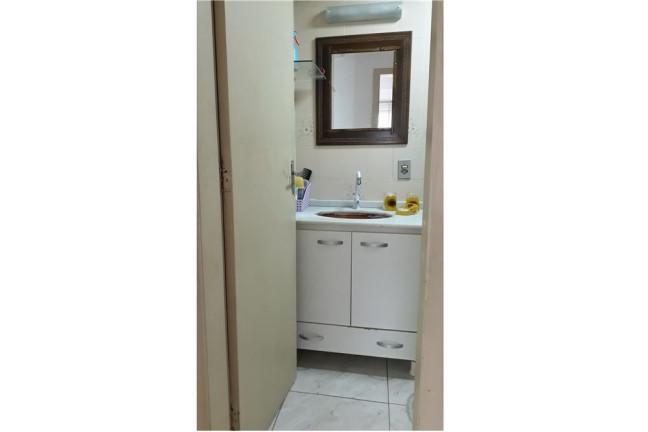 Imagem Apartamento com 2 Quartos à Venda, 55 m² em Santo Antônio - Porto Alegre Imagem Apartamento com 2 Quartos à Venda, 55 m² em Santo Antônio - Porto Alegre