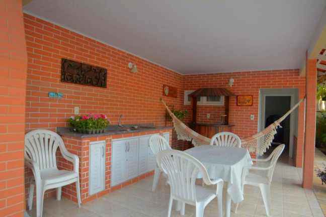 Imagem Casa com 7 Quartos à Venda, 318 m² em Paulas - São Francisco Do Sul