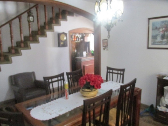 Imagem Sobrado com 4 Quartos à Venda, 220 m² em Marapé - Santos