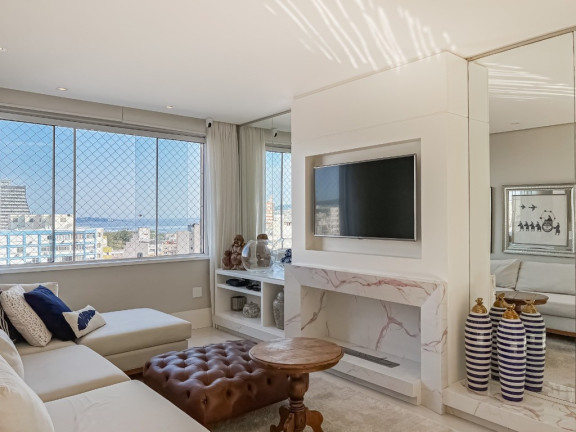 Imagem Apartamento com 3 Quartos à Venda, 140 m² em Centro Histórico - Porto Alegre Imagem Apartamento com 3 Quartos à Venda, 140 m² em Centro Histórico - Porto Alegre