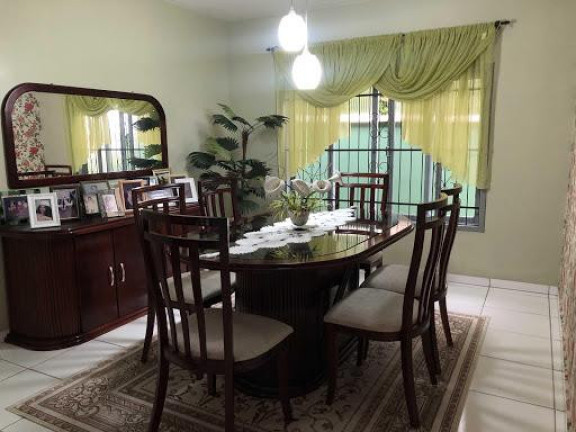 Imagem Casa com 5 Quartos à Venda, 230 m² em Saguaçu - Joinville