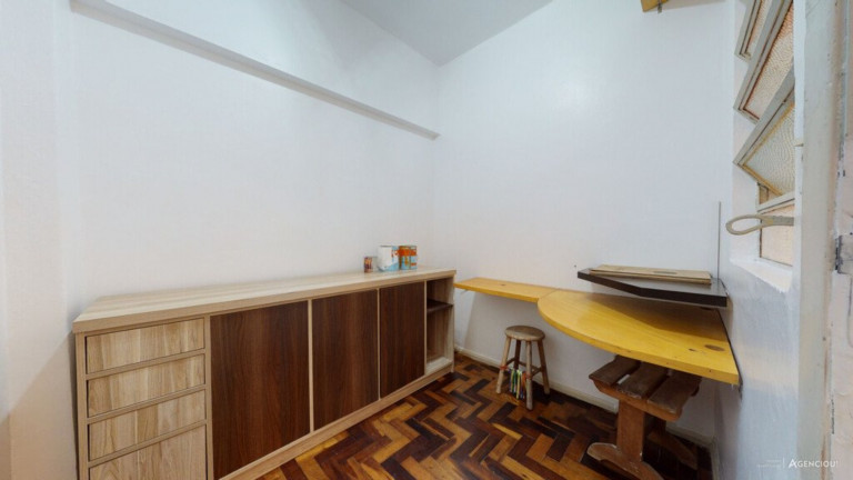 Imagem Imóvel com 3 Quartos à Venda, 76 m² em Petrópolis - Porto Alegre Imagem Imóvel com 3 Quartos à Venda, 76 m² em Petrópolis - Porto Alegre
