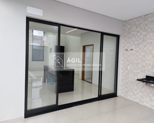 Imagem Casa com 3 Quartos à Venda, 300 m² em Condomínio Terras Do Vale - Caçapava Imagem Casa com 3 Quartos à Venda, 300 m² em Condomínio Terras Do Vale - Caçapava