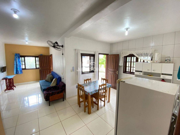Imagem Casa com 2 Quartos à Venda, 64 m² em Barra Do Sai - Itapoá