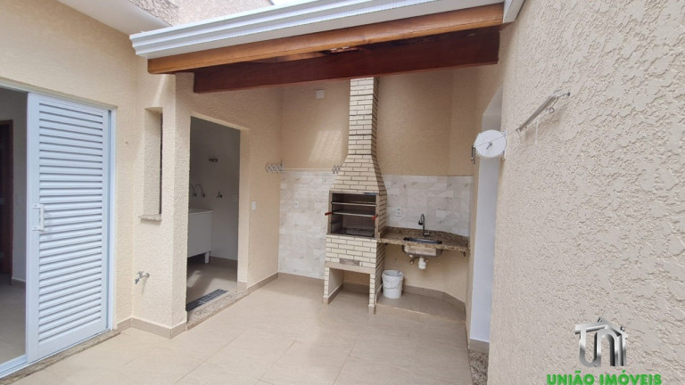 Imagem Casa com 3 Quartos para Alugar, 132 m² em Aparecida - Bragança Paulista Imagem Casa com 3 Quartos para Alugar, 132 m² em Aparecida - Bragança Paulista