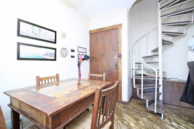 Imagem Apartamento com 2 Quartos à Venda, 107 m² em Menino Deus - Porto Alegre Imagem Apartamento com 2 Quartos à Venda, 107 m² em Menino Deus - Porto Alegre