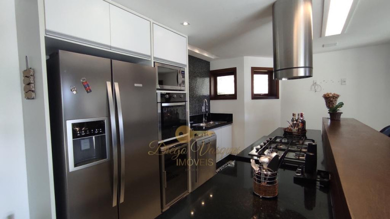 Imagem Casa com 4 Quartos à Venda, 420 m² em Várzea - Teresópolis Imagem Casa com 4 Quartos à Venda, 420 m² em Várzea - Teresópolis