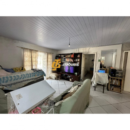 Imagem Casa com 2 Quartos à Venda, em Monte Alegre - Camboriú Imagem Casa com 2 Quartos à Venda, em Monte Alegre - Camboriú