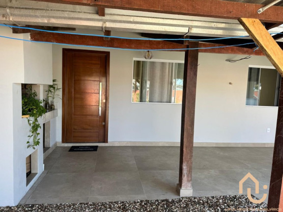 Imagem Casa com 1 Quarto à Venda, 101 m² em Itacolomi - Balneário Piçarras Imagem Casa com 1 Quarto à Venda, 101 m² em Itacolomi - Balneário Piçarras