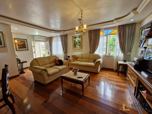Imagem Casa com 4 Quartos à Venda, 300 m² em Trindade - Florianópolis Imagem Casa com 4 Quartos à Venda, 300 m² em Trindade - Florianópolis