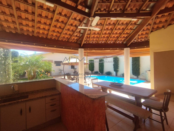Imagem Casa com 3 Quartos à Venda, 240 m² em Vila Rodrigues Alves - Botucatu Imagem Casa com 3 Quartos à Venda, 240 m² em Vila Rodrigues Alves - Botucatu