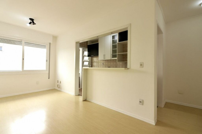 Imagem Apartamento com 1 Quarto à Venda, em Mont Serrat - Porto Alegre Imagem Apartamento com 1 Quarto à Venda, em Mont Serrat - Porto Alegre