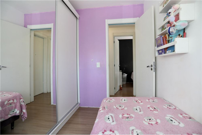 Imagem Imóvel com 3 Quartos à Venda, em Jardim Itu - Porto Alegre Imagem Imóvel com 3 Quartos à Venda, em Jardim Itu - Porto Alegre
