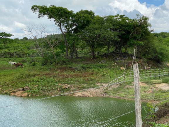 Imagem Imóvel com 5 Quartos à Venda, em Centro - Chorozinho Imagem Imóvel com 5 Quartos à Venda, em Centro - Chorozinho