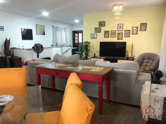Casa com 4 Quartos à Venda, 182 m² em Embaré - Santos