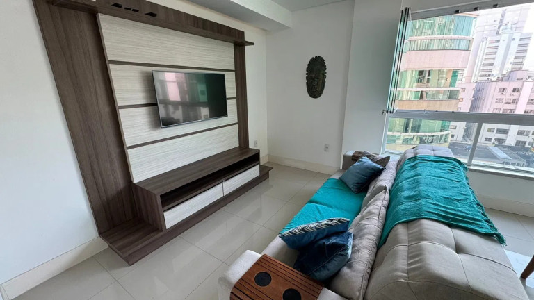 Imagem Apartamento com 3 Quartos à Venda, 105 m² em Meia Praia - Itapema