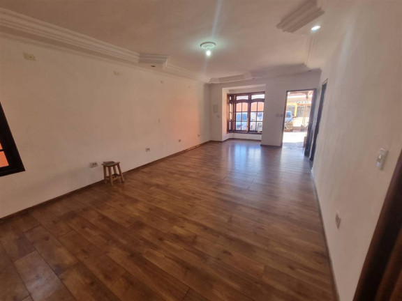 Imagem Casa com 2 Quartos para Alugar, em Aviação - Praia Grande Imagem Casa com 2 Quartos para Alugar, em Aviação - Praia Grande