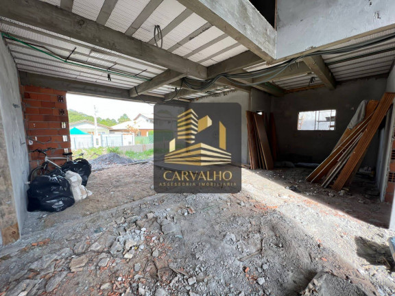 Imagem Casa com 3 Quartos à Venda, 420 m² em São João Do Rio Vermelho - Florianópolis Imagem Casa com 3 Quartos à Venda, 420 m² em São João Do Rio Vermelho - Florianópolis