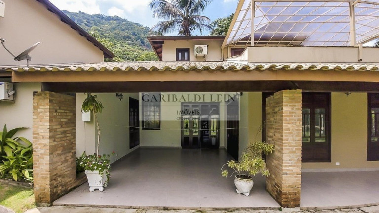 Imagem Sobrado com 5 Quartos à Venda, 485 m² em Lagoinha - Ubatuba Imagem Sobrado com 5 Quartos à Venda, 485 m² em Lagoinha - Ubatuba