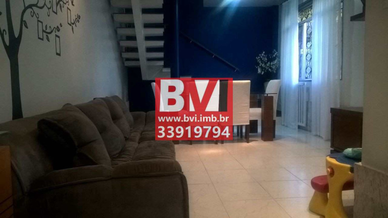 Imagem Casa com 2 Quartos à Venda, 157 m² em Irajá - Rio De Janeiro