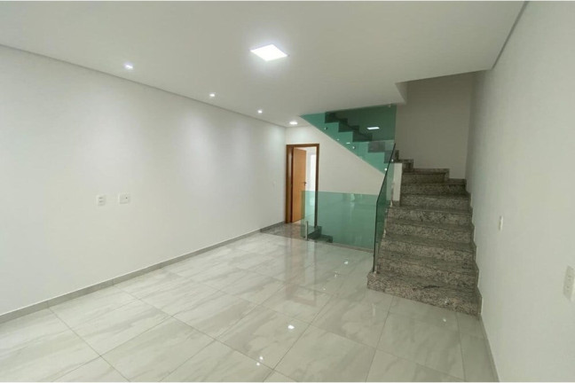 Casa com 3 Quartos à Venda, 220 m² em Vila Esperança - São Paulo