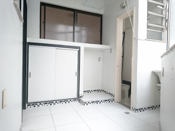 Imagem Imóvel com 3 Quartos à Venda, 130 m² em Icaraí - Niterói Imagem Imóvel com 3 Quartos à Venda, 130 m² em Icaraí - Niterói