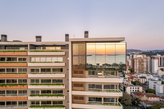 Imóvel com 2 Quartos à Venda,  em Praia De Belas - Porto Alegre