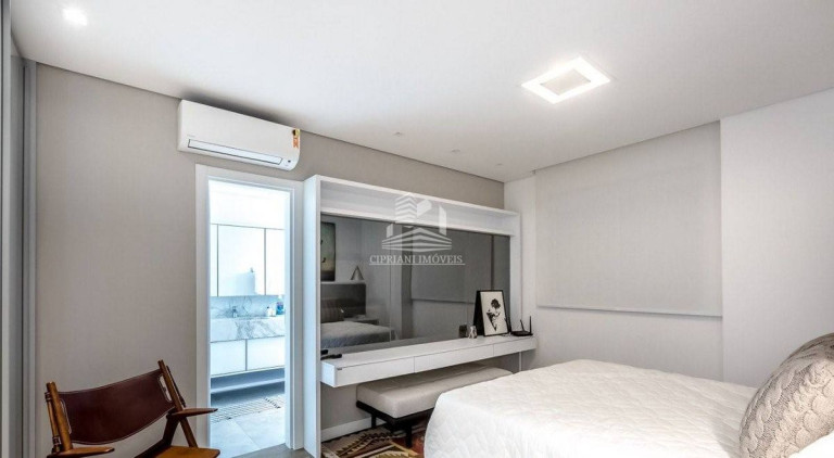 Imagem Apartamento com 3 Quartos à Venda, 163 m² em Centro - Balneário Camboriú