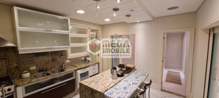 Imagem Apartamento com 2 Quartos à Venda, 110 m² em Centro - Florianópolis Imagem Apartamento com 2 Quartos à Venda, 110 m² em Centro - Florianópolis