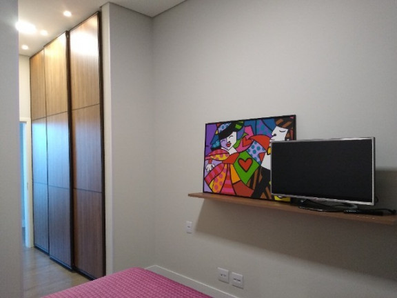 Imagem Imóvel com 3 Quartos à Venda, 400 m² em Medeiros - Jundiaí Imagem Imóvel com 3 Quartos à Venda, 400 m² em Medeiros - Jundiaí