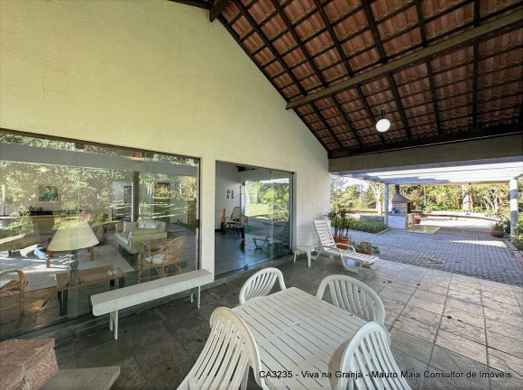 Imagem Casa com 3 Quartos à Venda, 10.490 m² em Chácara Dos Junqueiras - Carapicuíba Imagem Casa com 3 Quartos à Venda, 10.490 m² em Chácara Dos Junqueiras - Carapicuíba