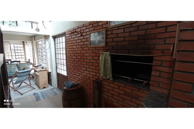 Imagem Casa com 2 Quartos à Venda, 210 m² em Vila Nova - Porto Alegre Imagem Casa com 2 Quartos à Venda, 210 m² em Vila Nova - Porto Alegre