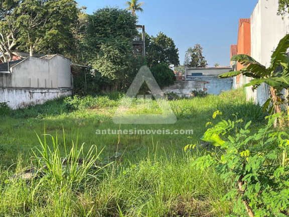 Foto do imóvel Terreno à Venda, 968 m² em Palmeiras - Cabo Frio Foto do imóvel Terreno à Venda, 968 m² em Palmeiras - Cabo Frio