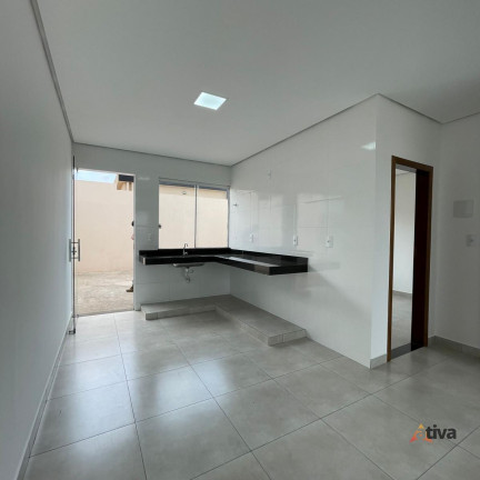 Imagem Casa com 2 Quartos à Venda, 70 m² Imagem Casa com 2 Quartos à Venda, 70 m²
