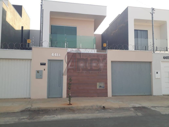 Imagem Casa com 3 Quartos à Venda, em Planalto - Montes Claros Imagem Casa com 3 Quartos à Venda, em Planalto - Montes Claros