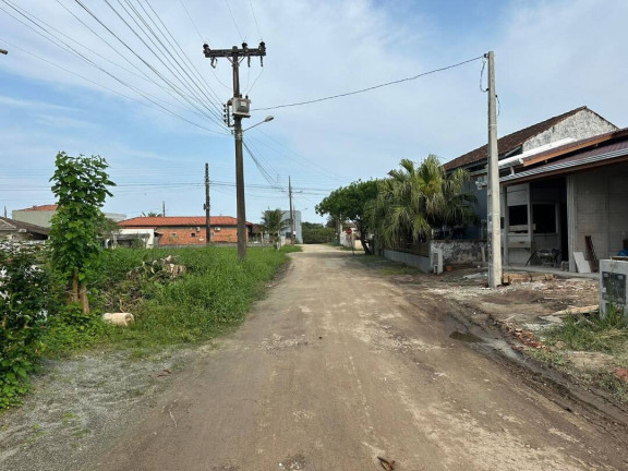 Imagem Casa com 5 Quartos à Venda, 135 m² em Costeira - Balneário Barra Do Sul Imagem Casa com 5 Quartos à Venda, 135 m² em Costeira - Balneário Barra Do Sul