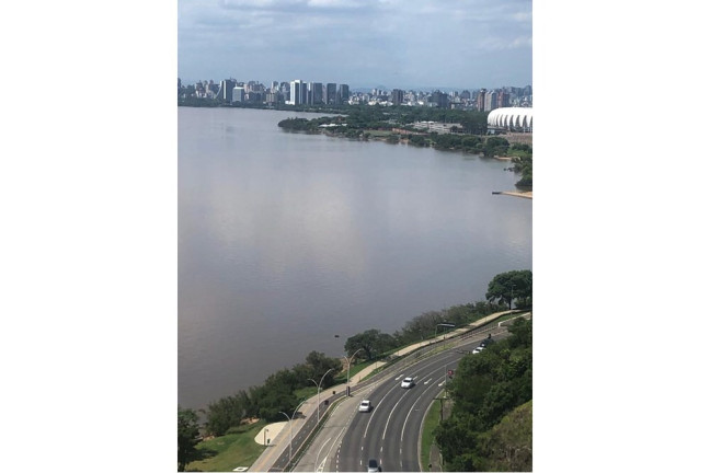 Sala Comercial à Venda, 37 m² em Cristal - Porto Alegre