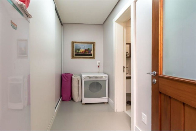Imagem Casa com 3 Quartos à Venda, 324 m² em Três Figueiras - Porto Alegre Imagem Casa com 3 Quartos à Venda, 324 m² em Três Figueiras - Porto Alegre