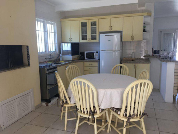 Imagem Casa com 1 Quarto à Venda, em Atlântida Sul - Osório Imagem Casa com 1 Quarto à Venda, em Atlântida Sul - Osório