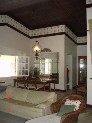 Imagem Casa com 5 Quartos à Venda, 200 m² em Estrada Do Coco - Lauro De Freitas Imagem Casa com 5 Quartos à Venda, 200 m² em Estrada Do Coco - Lauro De Freitas