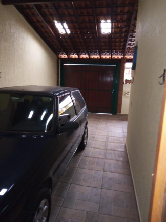 Imagem Casa com 3 Quartos à Venda, 220 m² em Centro - Itapetininga