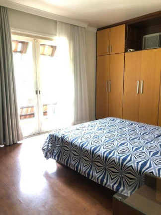 Imagem Casa com 3 Quartos à Venda, 312 m² em América - Joinville