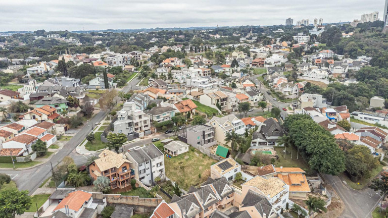 Imagem Terreno à Venda, 840 m² em Mossunguê - Curitiba Imagem Terreno à Venda, 840 m² em Mossunguê - Curitiba