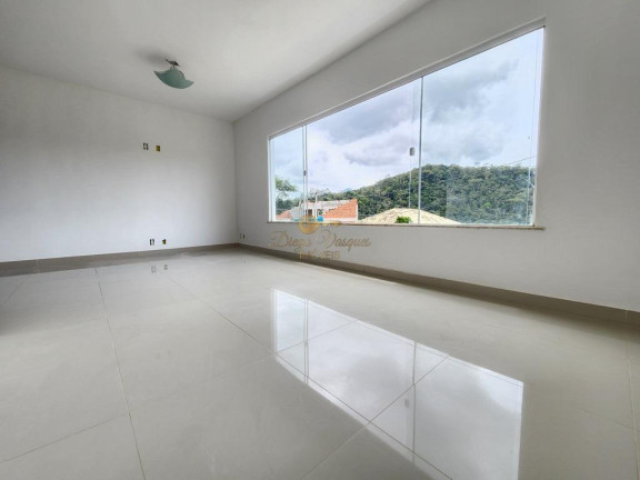 Imagem Casa com 4 Quartos à Venda, 216 m² em Albuquerque - Teresópolis Imagem Casa com 4 Quartos à Venda, 216 m² em Albuquerque - Teresópolis
